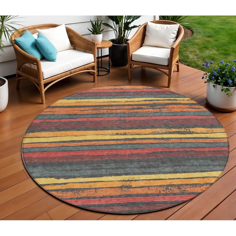 HomeRoots Striped Transitional Rectangle Outdoor Rug - 8' Round