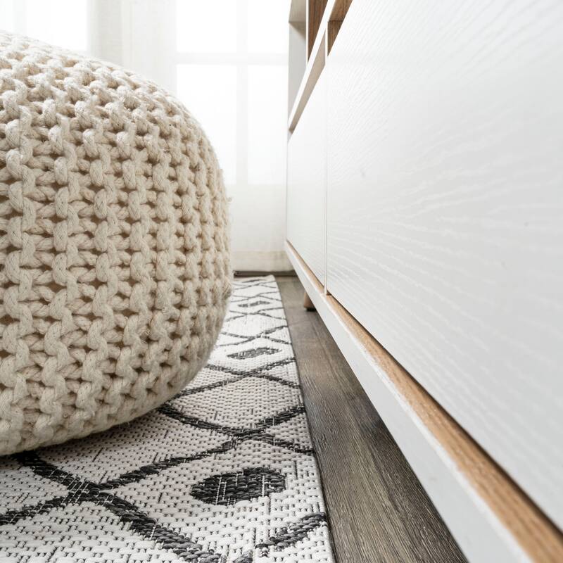 JONATHAN Y Tokay Tribal Bohemian Indoor/Outdoor Area Rug