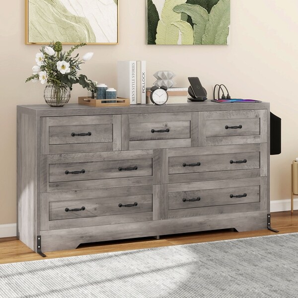 Moasis 7 Drawers Double Dresser Chests of Drawers with USB