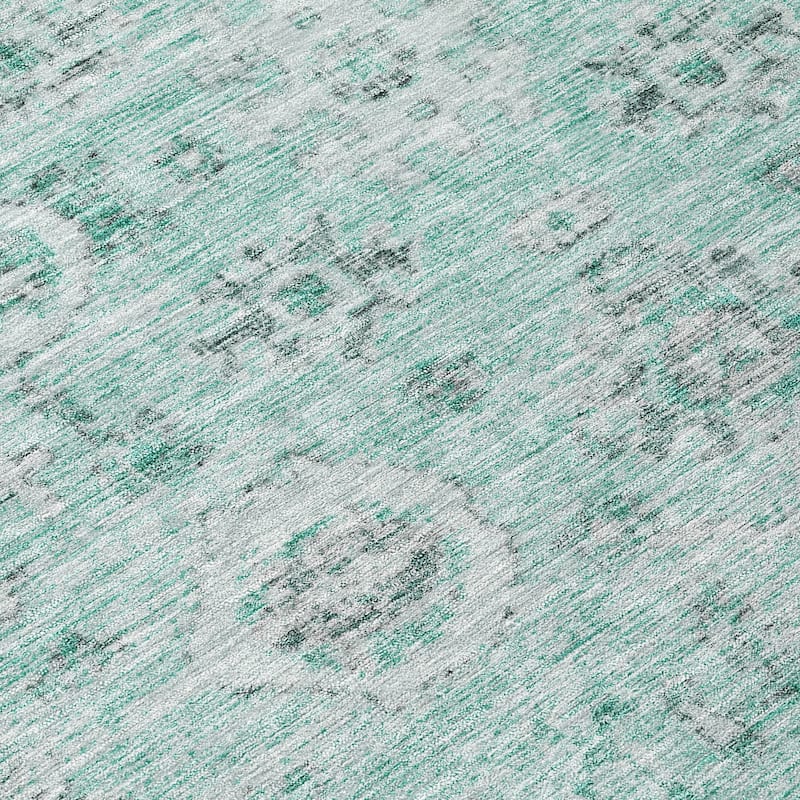 Machine Washable Indoor/ Outdoor Vintage Traditional Chantille Rug