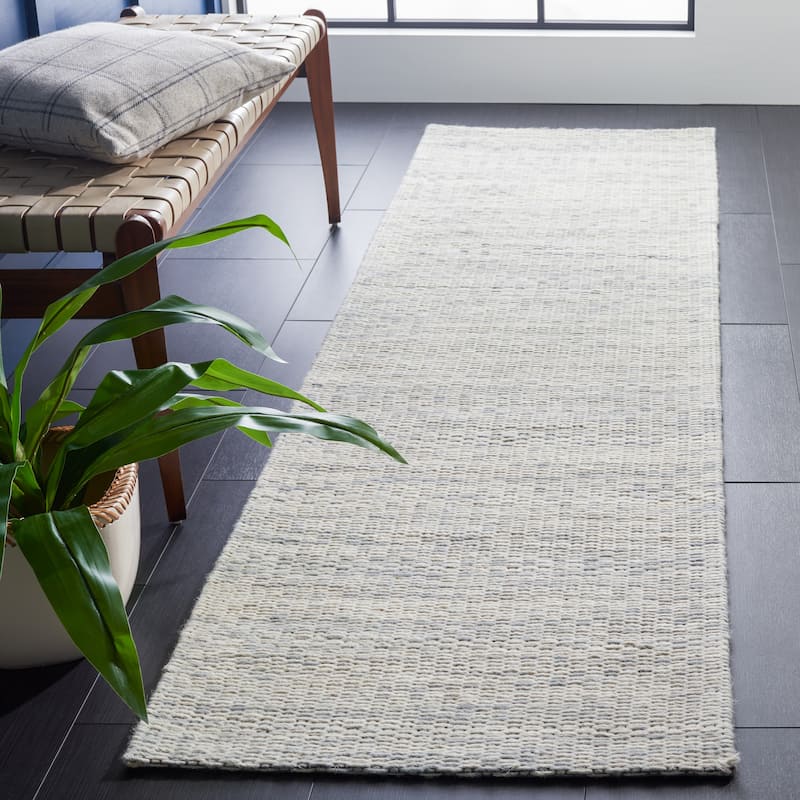 SAFAVIEH Handmade Marbella Leanid Wool Rug - 2'3" x 8' Runner - Light Grey