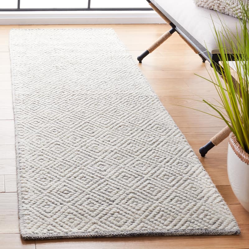 SAFAVIEH Natura Rimah Handmade Wool Area Rug