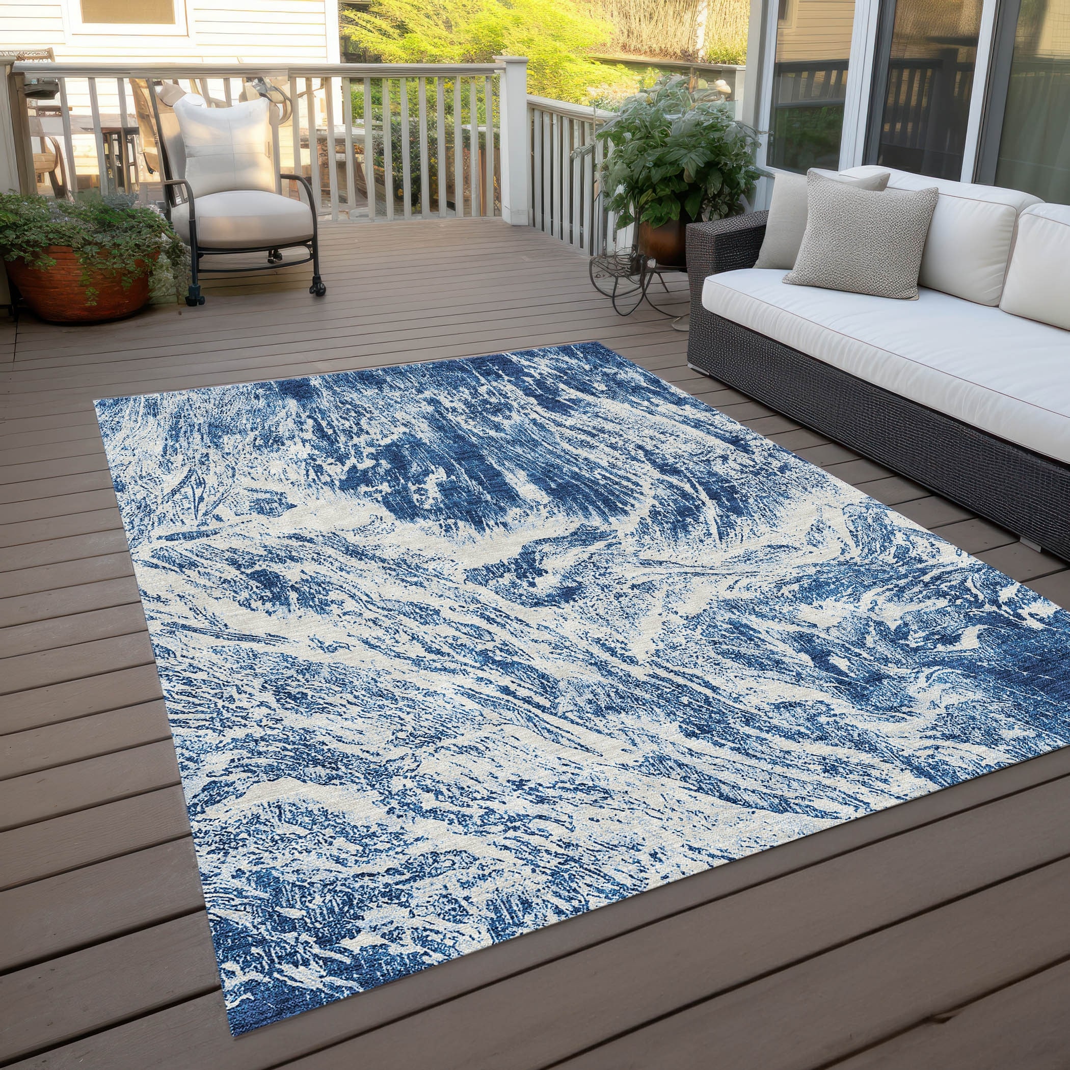 Machine Washable Indoor/ Outdoor Modern Abstract Chantille Rug