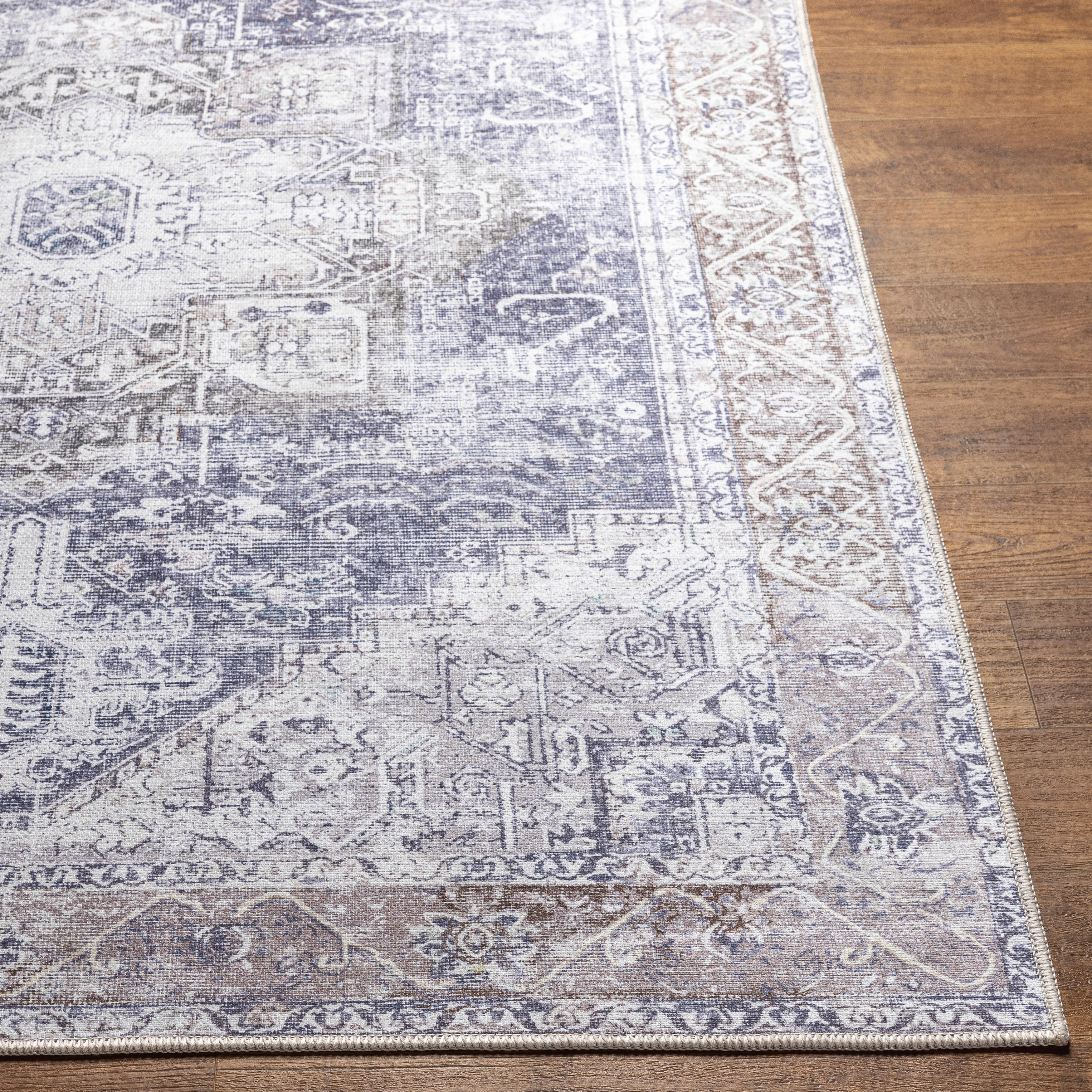 Livabliss Zakariya Vintage Medallion Machine Washable Area Rug