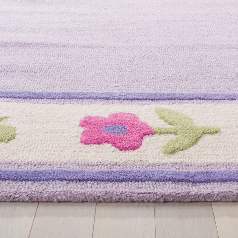 SAFAVIEH Handmade Children's Butterflies Garden New Zealand Wool Rug