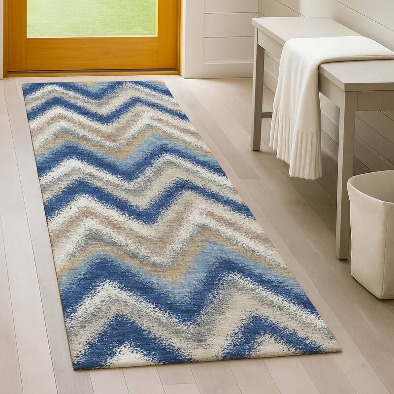 Machine Washable Indoor/ Outdoor Modern Chevron Chantille Rug