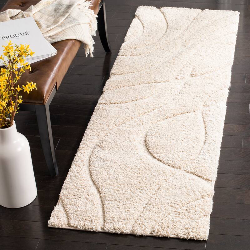 SAFAVIEH Florida Shag Sigtraud Abstract Waves 1.2-inch Area Rug - 2'3" x 11'  Runner - Creme/Creme