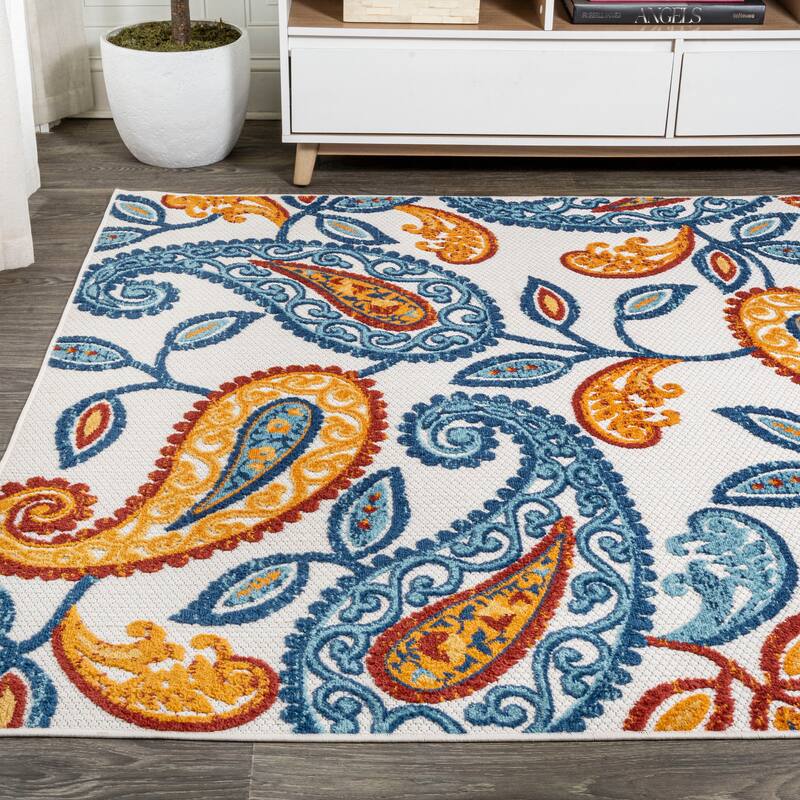 JONATHAN Y Gordes Paisley High-Low Indoor/Outdoor Area Rug