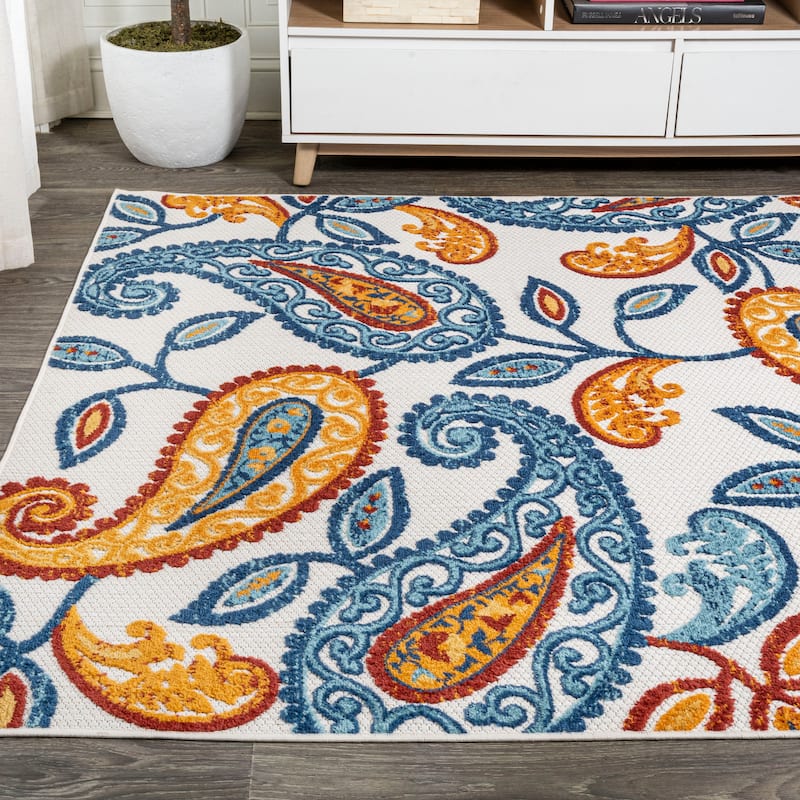 JONATHAN Y Gordes Paisley High-Low Indoor/Outdoor Area Rug