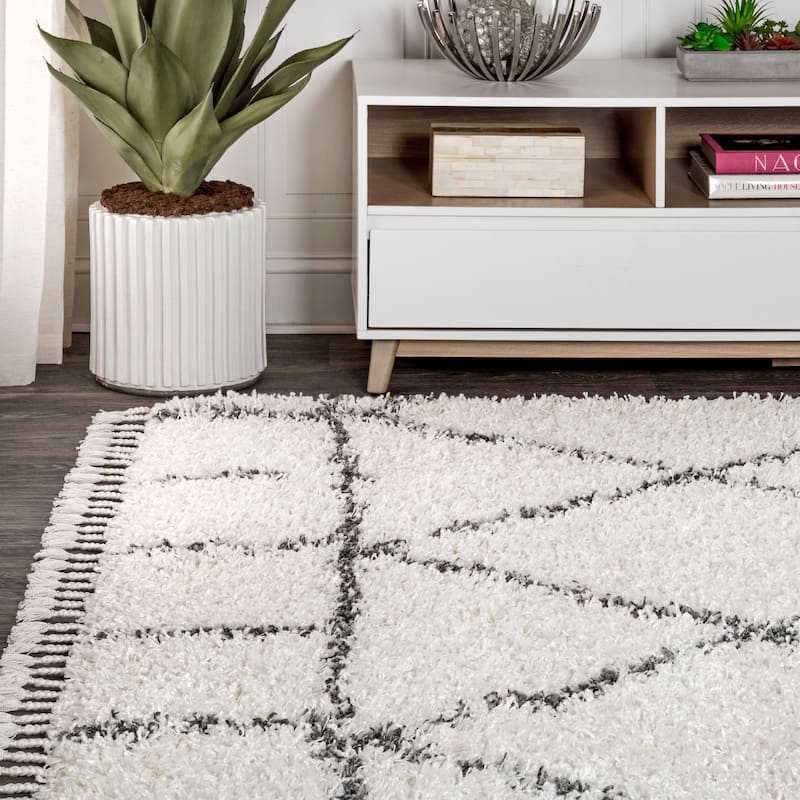JONATHAN Y Modern Shag Plush Tassel Moroccan Geometric Trellis Area Rug