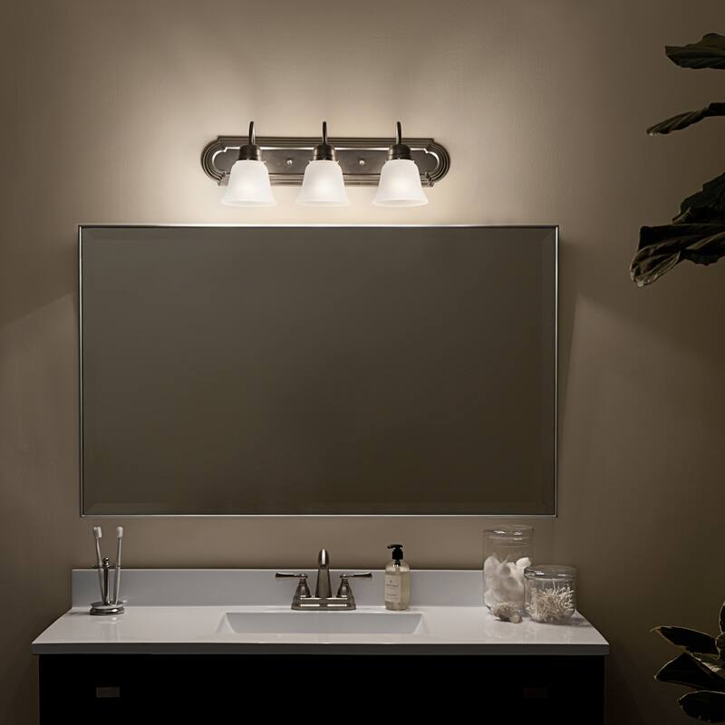 Kichler Lighting Traditional 3-light Brushed Nickel Bath/Vanity Light