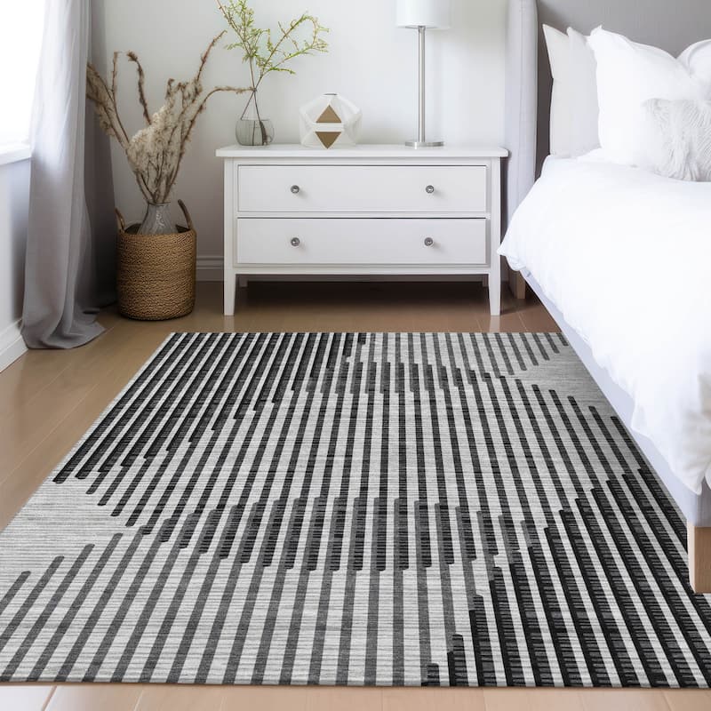 Machine Washable Indoor/ Outdoor Abstract Stripe Chantille Rug