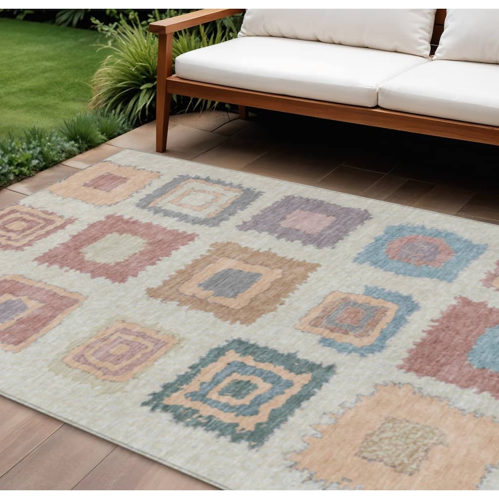 HomeRoots Geometric Transitional Rectangle Outdoor Rug
