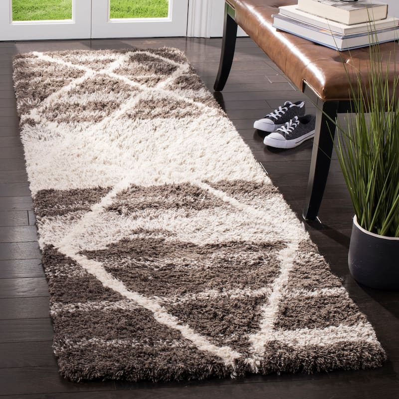 SAFAVIEH Handmade Casablanca Shag Jale Tribal Wool Rug - 2'3" x 8' Runner - Sand/Ivory