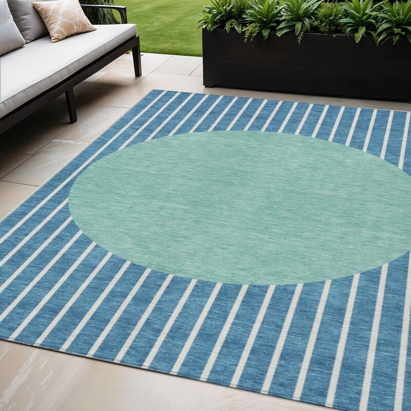 HomeRoots Striped Transitional Rectangle Outdoor Rug - 5' X 8'