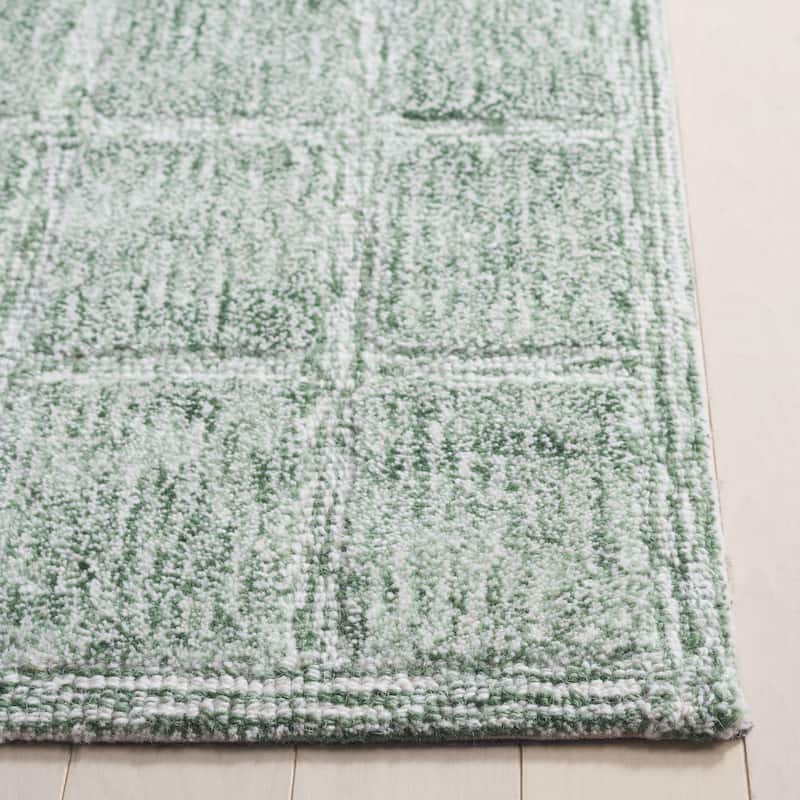 SAFAVIEH Handmade Genre Leiba Wool Rug