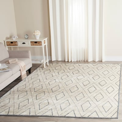 SAFAVIEH Hand-knotted Stone Wash Gudrin Modern Wool Rug