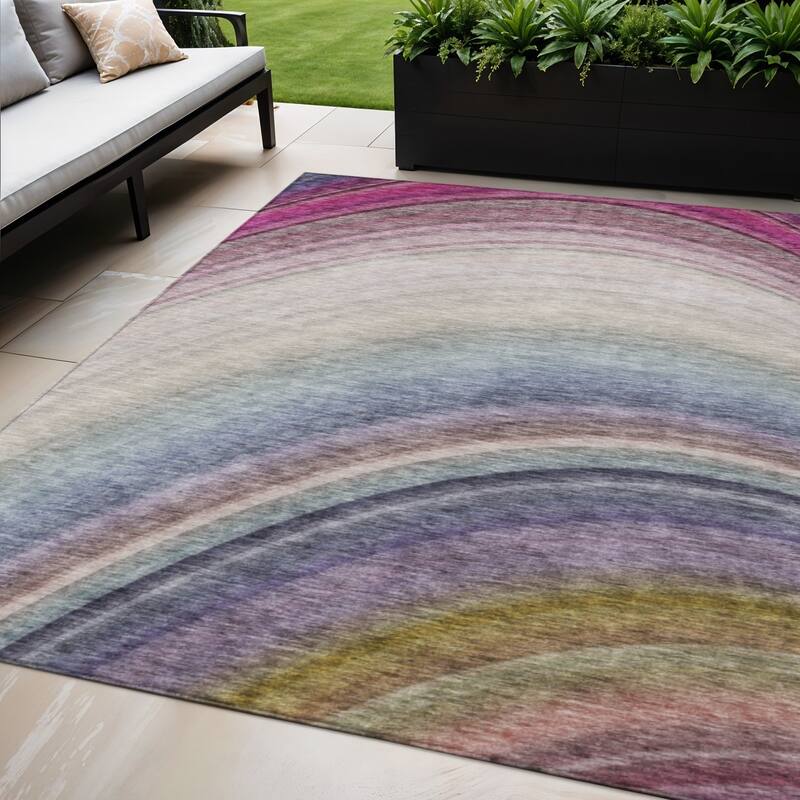 HomeRoots Abstract Transitional Rectangle Outdoor Rug - 5' X 8'