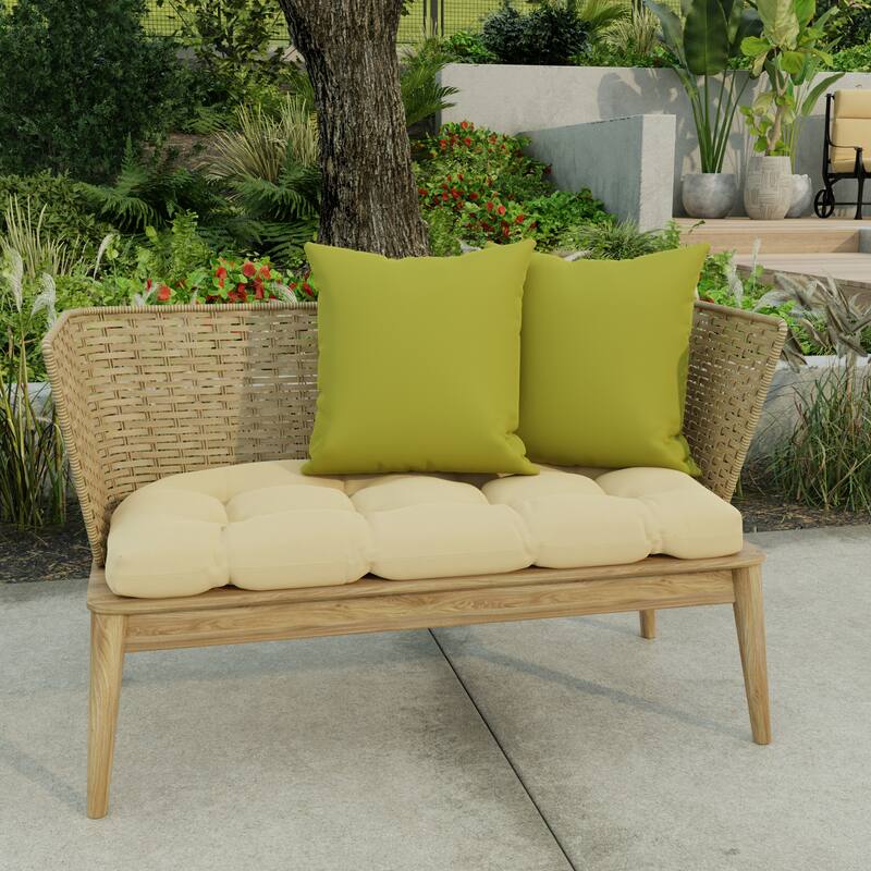 16" x 16" Green Solid Outdoor Throw Pillow - Set of 2 - 16'' L x 16'' W x 4'' H