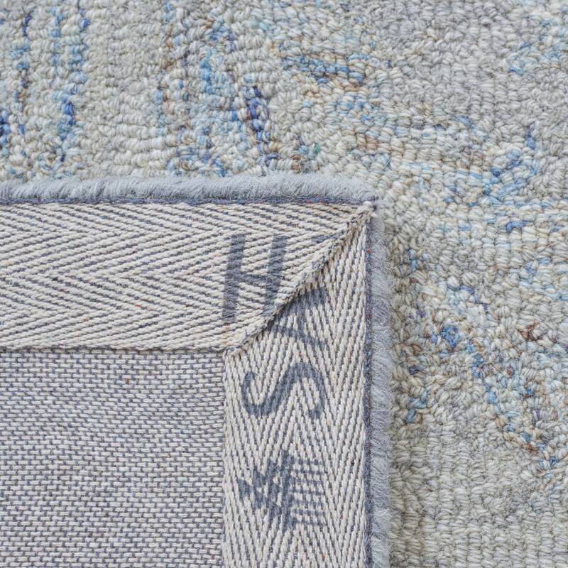 SAFAVIEH Handmade Micro-Loop Spaska Wool Rug