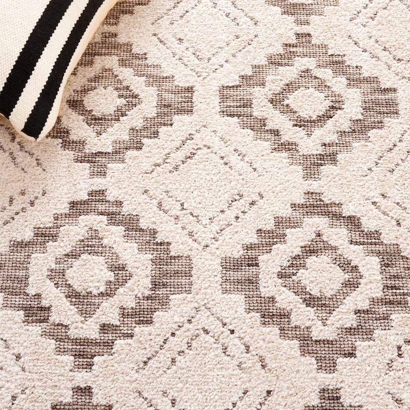 SAFAVIEH Handmade Audrey Aybaniz Casual Rug