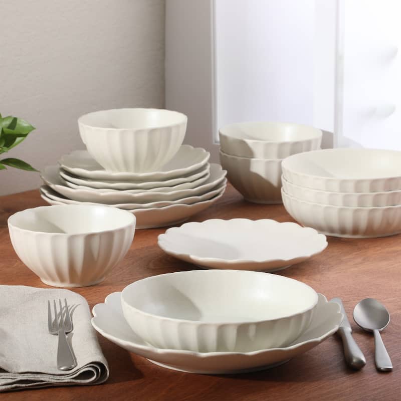 Gibson Elite Malibu Shore 16 Piece Scallop Stoneware Reactive Glaze (Service for 4) Ceramic Plates and Bowls Dinnerware Set