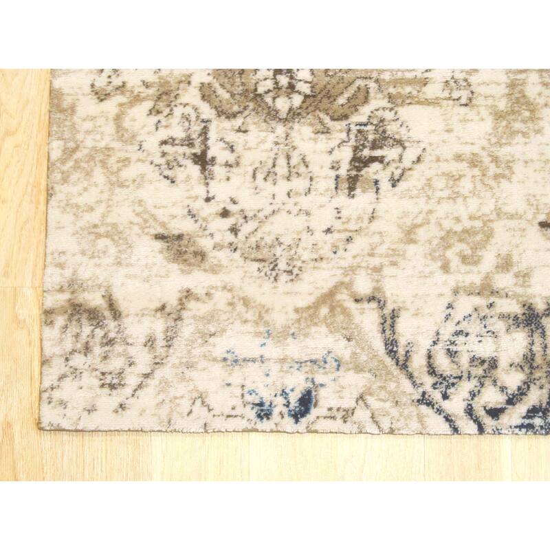 Ivory Transitional Floral Distressed Bohemian Isabella Area Rug - 5' 3 x 7' 3