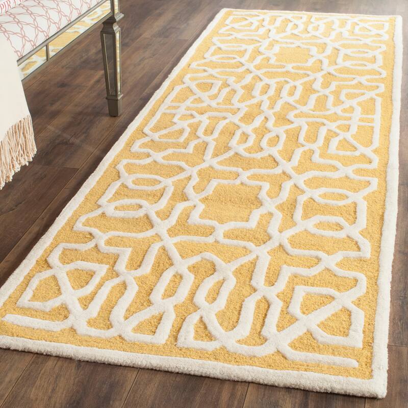 SAFAVIEH Handmade Cambridge Sissi Modern Wool Rug - 2'6" x 8' Runner - Gold/Ivory