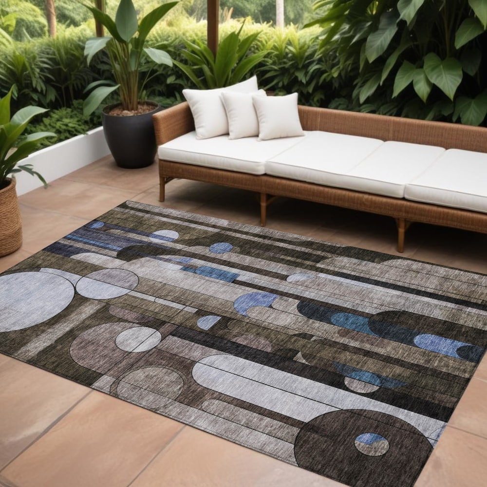 HomeRoots Geometric Transitional Rectangle Outdoor Rug