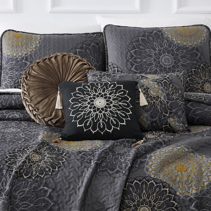 Midnight Floral 6 piece Quilt Bedding Set