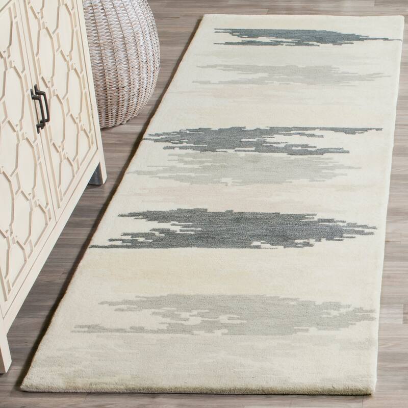 SAFAVIEH Handmade Soho Cayla N.Z. Wool/ Viscose Rug
