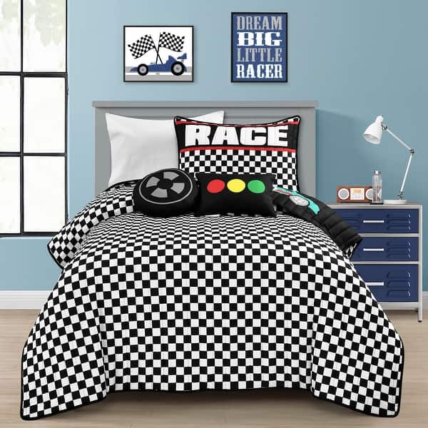 https://ak1.ostkcdn.com/images/products/is/images/direct/77c198aa0a6f4bb87d7a5ef66d8a8c51c34c89d9/Lush-Decor-Racing-Cars-Quilt-Set.jpg?impolicy=medium