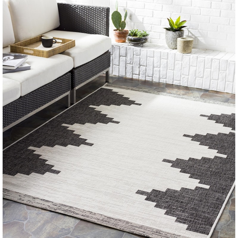 Livabliss Eagean Bohemian Diamond Indoor / OutdoorArea Rug