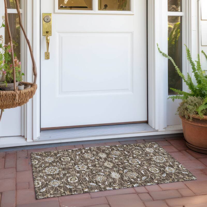 Machine Washable Indoor/ Outdoor Traditional KashanChantille Rug