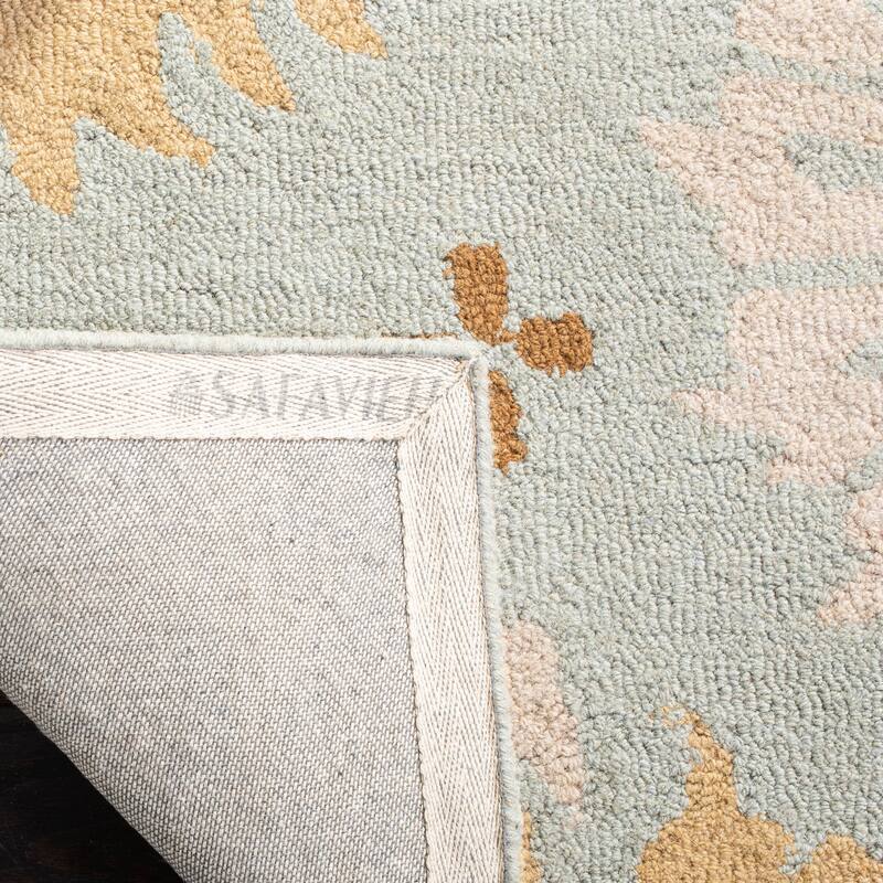 SAFAVIEH Handmade Blossom Fanndis Wool Rug