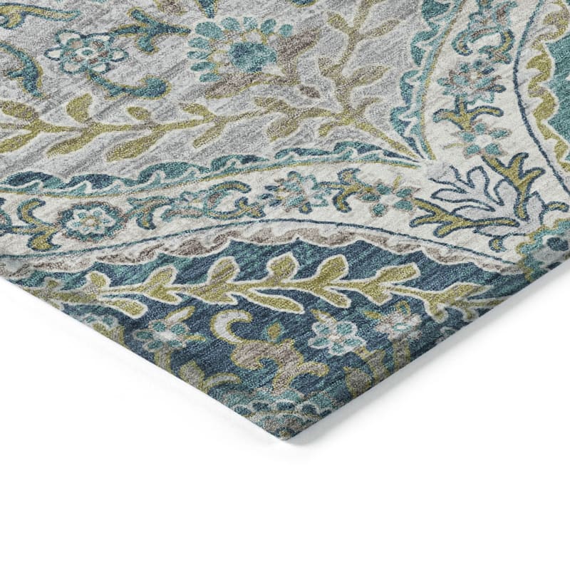 HomeRoots Floral Traditional Rectangle Outdoor Rug
