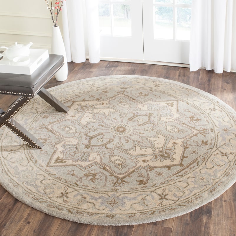 SAFAVIEH Handmade Heritage Floating Dahlia Traditional Oriental Wool Rug - 4' Round - Beige/Grey