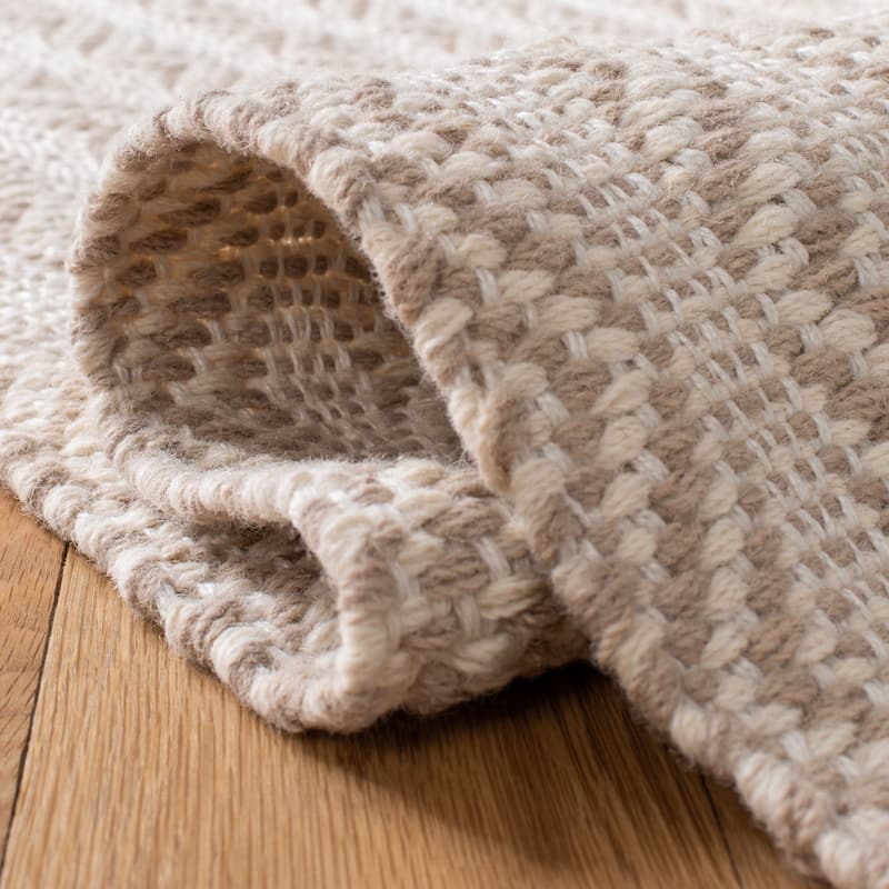 SAFAVIEH Handmade Natura Sejla Transitional Geometric Beige Wool Rug