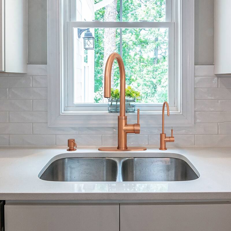 One-Handle Pull-Down Kitchen Faucet with Deck Plate