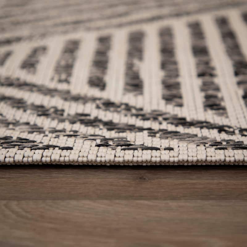 Darcy Modern Stripe Indoor/Outdoor Area Rug