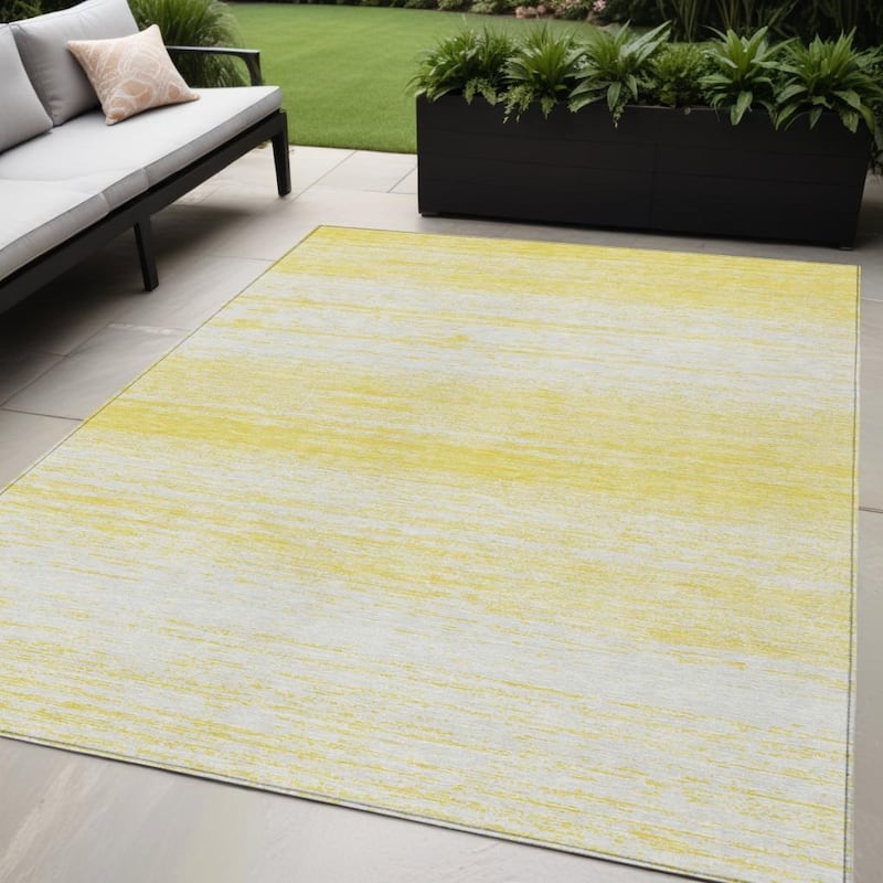 HomeRoots Striped Transitional Rectangle Outdoor Rug - 5' X 8'