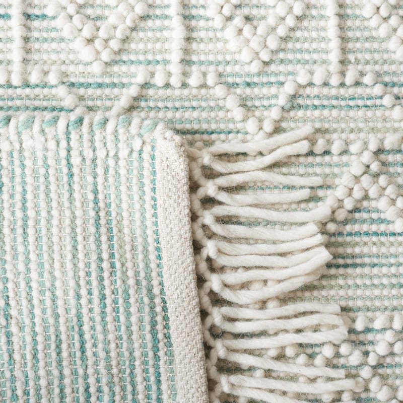 SAFAVIEH Handmade Natura Tobea Fringe Wool Rug