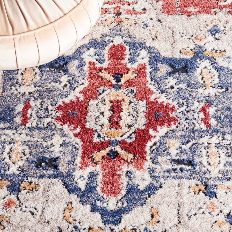 SAFAVIEH Luna Sharlene Oriental Medallion Rug