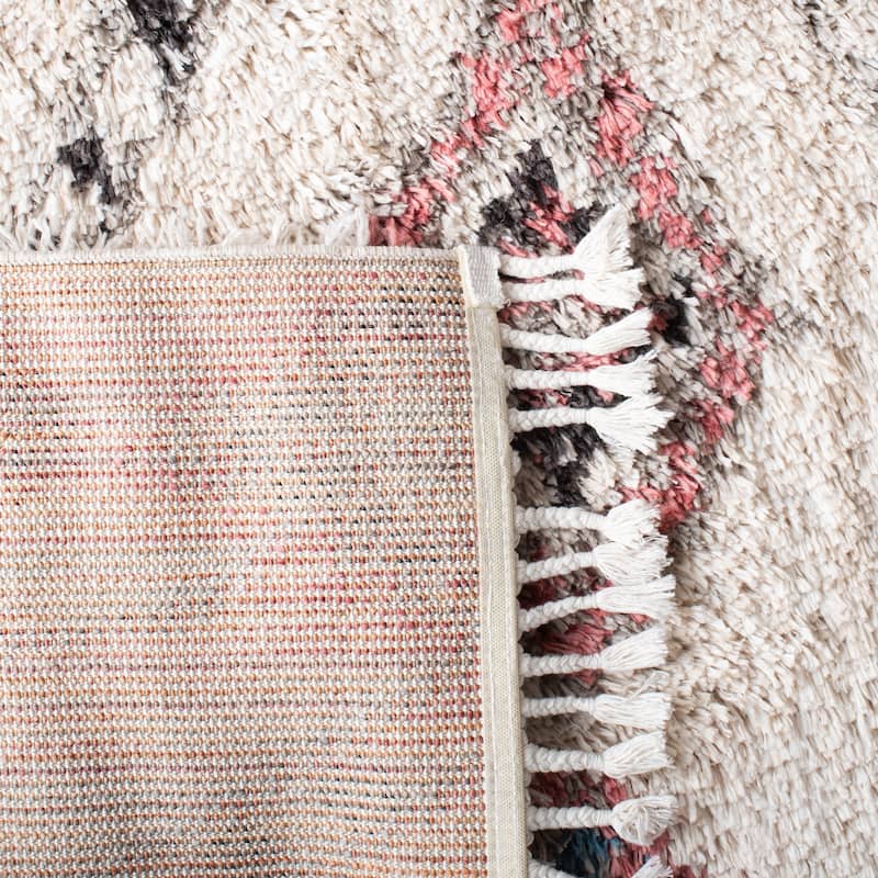 SAFAVIEH Morocco Zela Boho Tassel Rug
