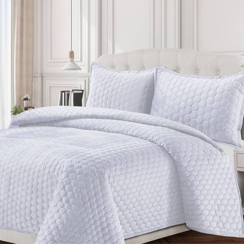 Lugano Honeycomb Velvet Oversized Solid Quilt Set
