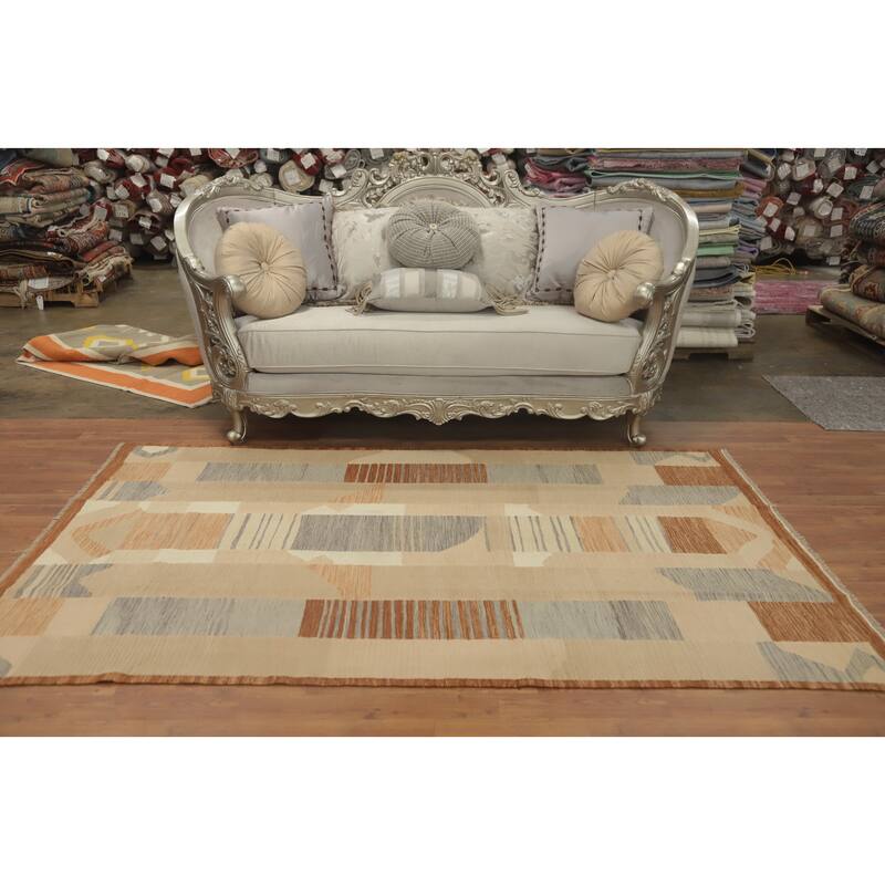 Hand Woven Southwestern Wool Beige Geometric Area Rug - 8' 0'' X 4' 10''