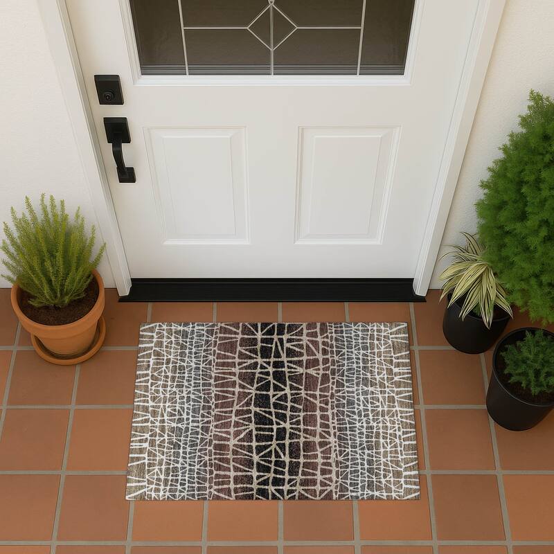 Machine Washable Indoor/ Outdoor Boho Global Chantille Rug - Brown - 1'8" x 2'6"