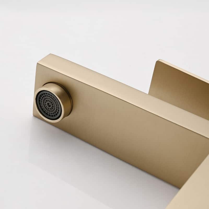 Single Hole Faucet with Deck Bathroom Sink