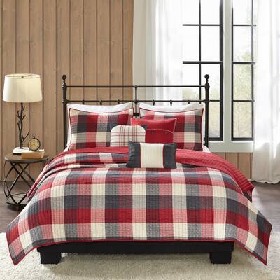 Madison Park Pioneer 6 Piece Printed Herringbone Quilt Set with Throw Pillows