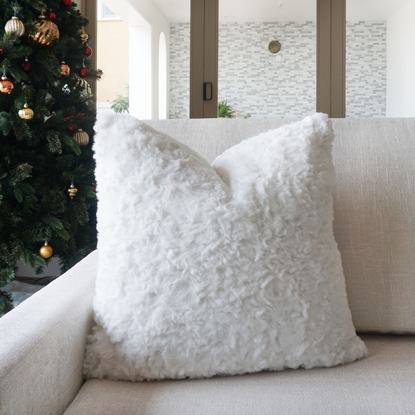 Bed bath and 2025 beyond faux fur pillow